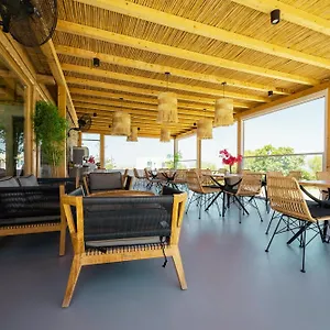 3* לינה וארוחת בוקר Aegean Hospitality